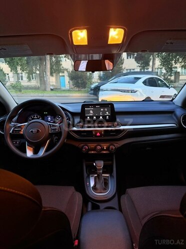 Kia Forte-10