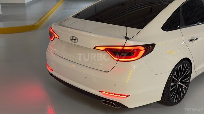 Hyundai Sonata-4