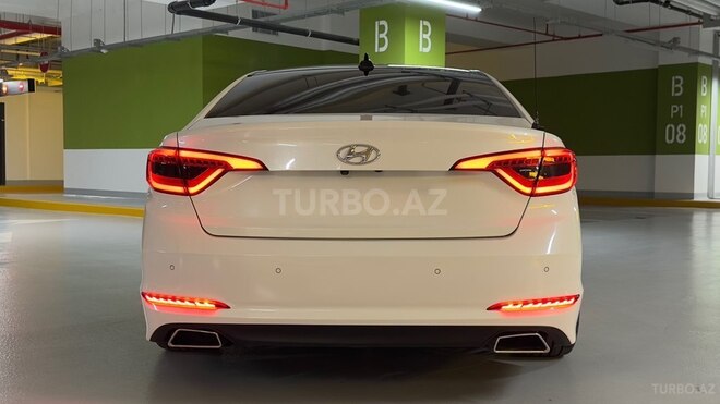 Hyundai Sonata-5