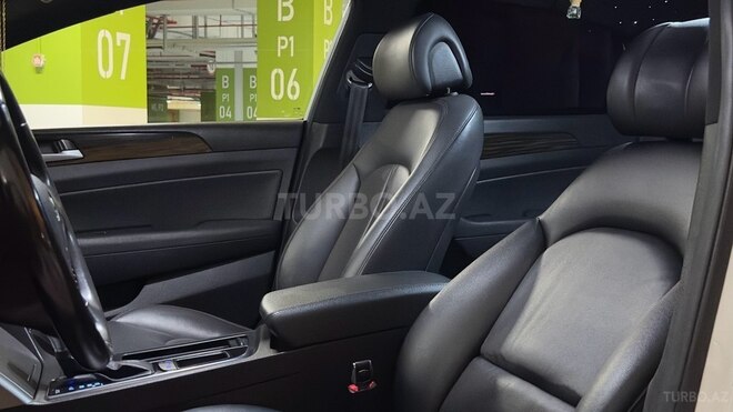 Hyundai Sonata-9