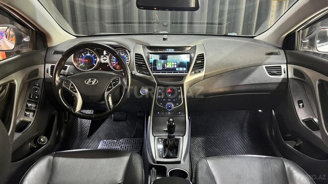 Hyundai Avante-15