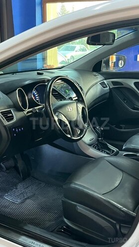 Hyundai Avante-19