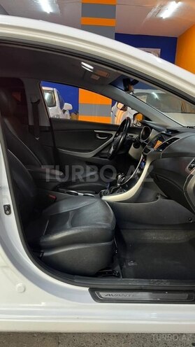 Hyundai Avante-17