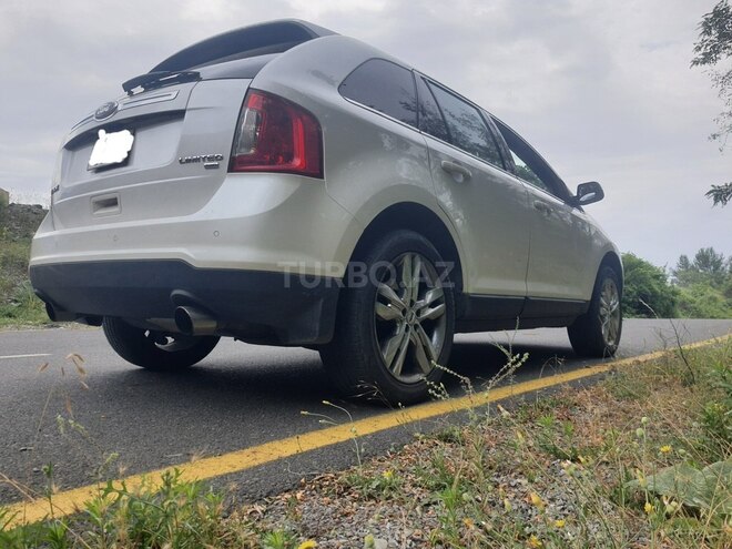 Ford Edge-8