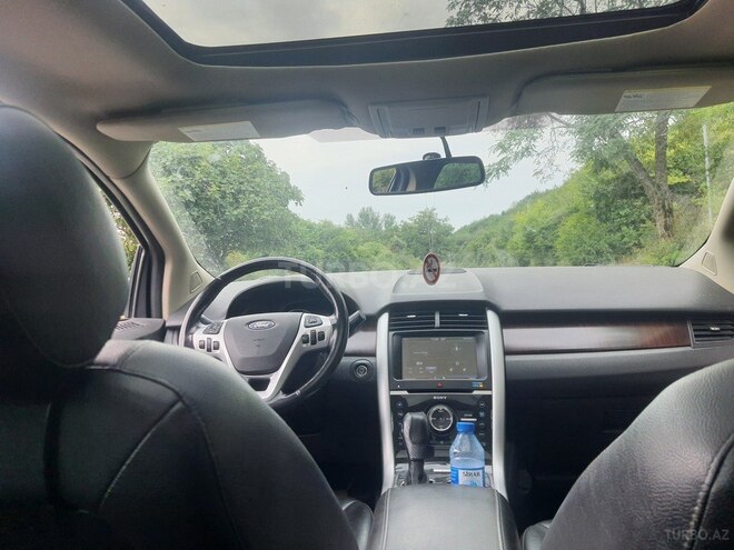 Ford Edge-12