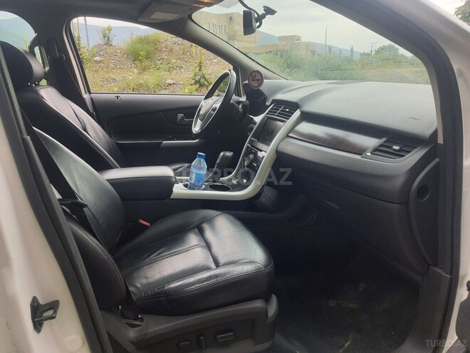 Ford Edge-10