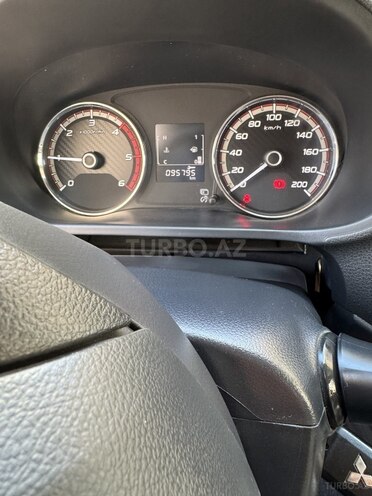 Mitsubishi L200-3