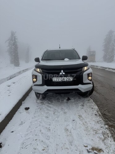 Mitsubishi L200-6