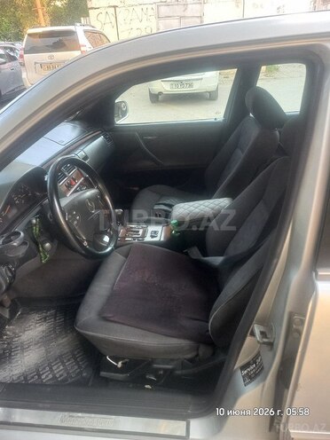 Mercedes E 220-6