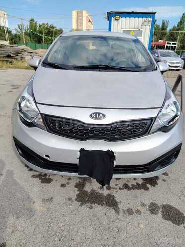 Kia Rio-1