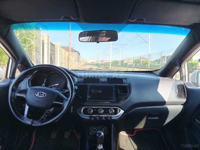 Kia Rio-5