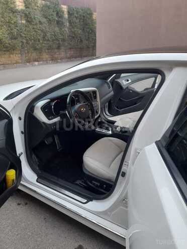 Kia Optima-4