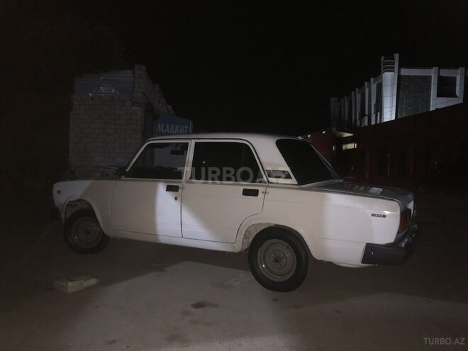 LADA (VAZ) 2107-17