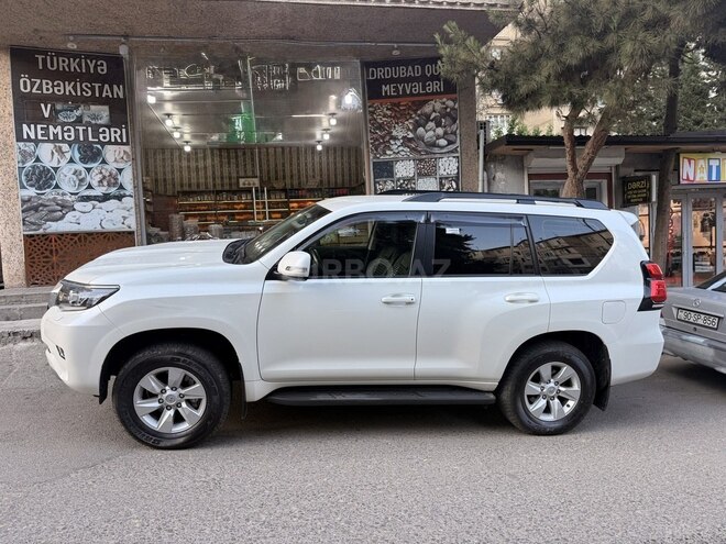 Toyota Land Cruiser Prado-2