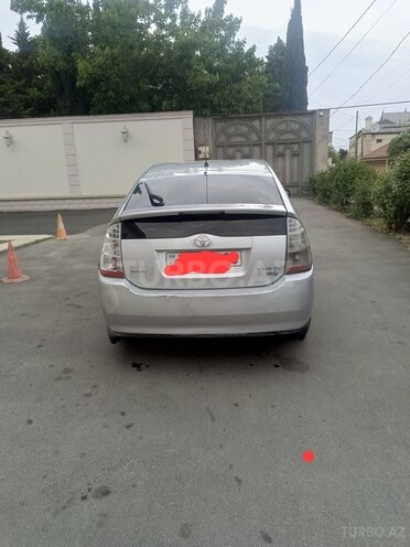 Toyota Prius-2