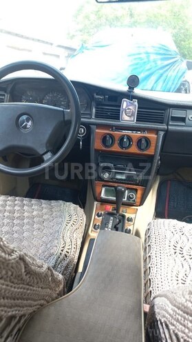 Mercedes 190-4