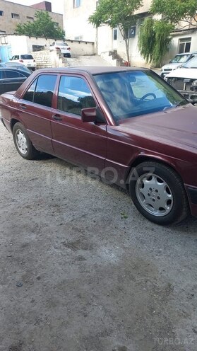 Mercedes 190-2