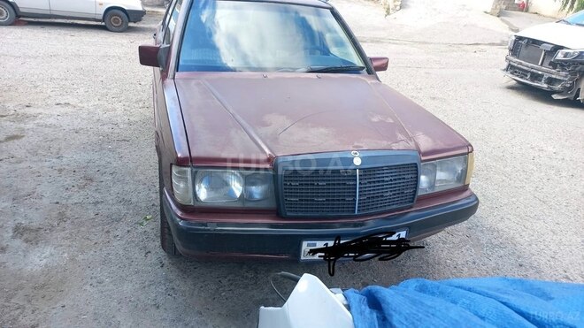 Mercedes 190-1