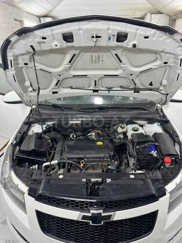 Chevrolet Cruze-17