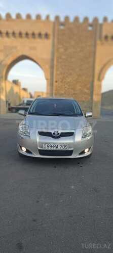 Toyota Auris-1