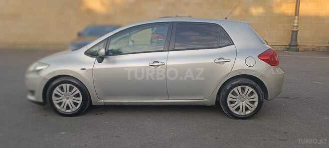 Toyota Auris-7