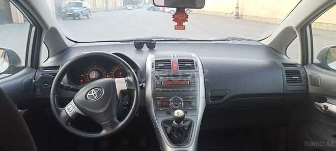 Toyota Auris-15