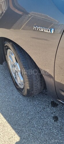 Toyota Prius-9