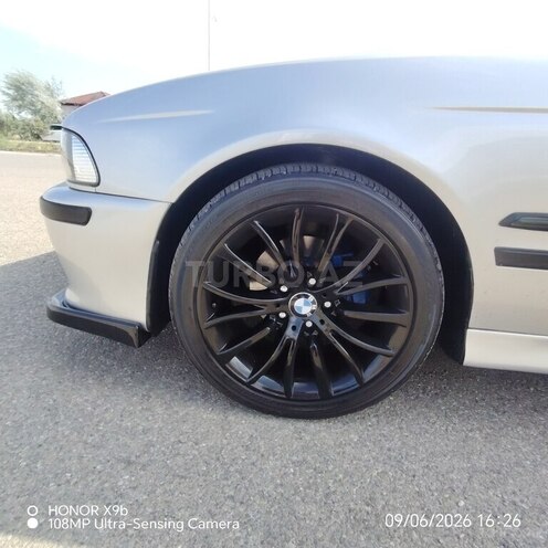 BMW 525-12