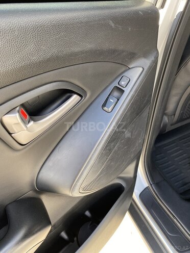 Hyundai ix35-13