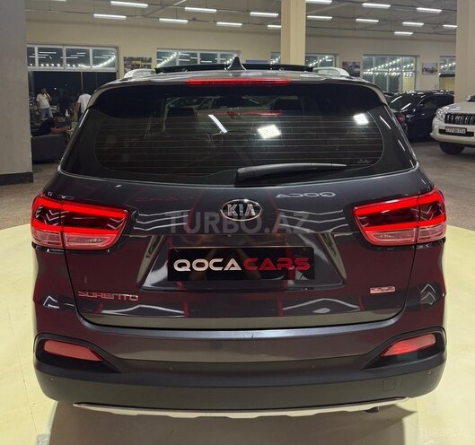 Kia Sorento-11