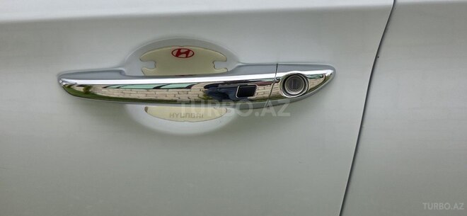 Hyundai Sonata-13