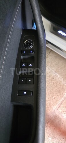 Hyundai Sonata-16