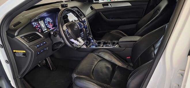 Hyundai Sonata-17
