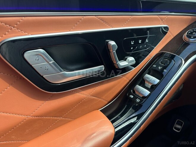 Mercedes S 500 4MATIC-12