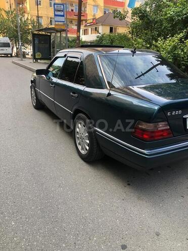 Mercedes 220 E-6
