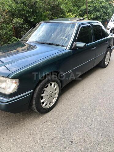 Mercedes 220 E-4