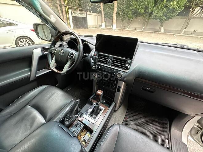 Toyota Land Cruiser Prado-10