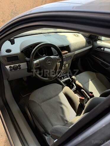 Opel Astra-11