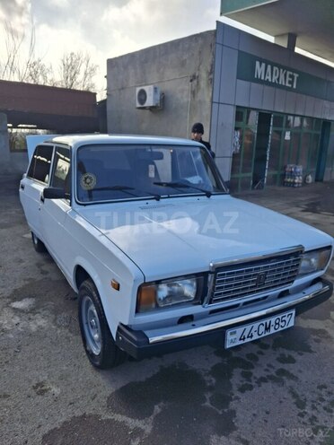 LADA (VAZ) 2107-1