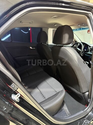 Kia Rio-16