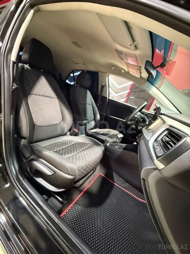 Kia Rio-13