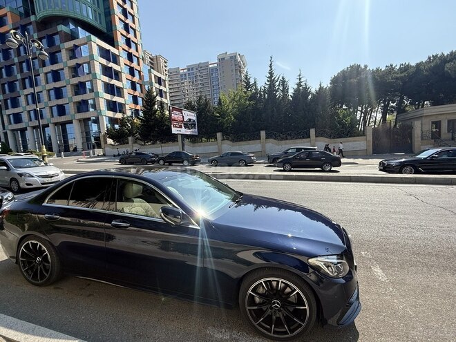 Mercedes C 300 4MATIC-2