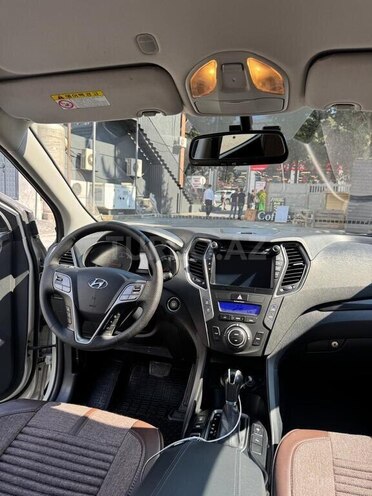 Hyundai Santa Fe-16