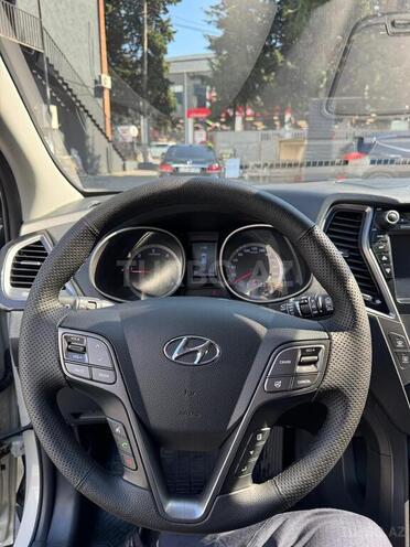 Hyundai Santa Fe-13