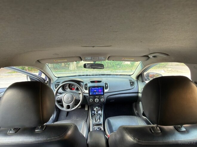 Kia Cerato-9
