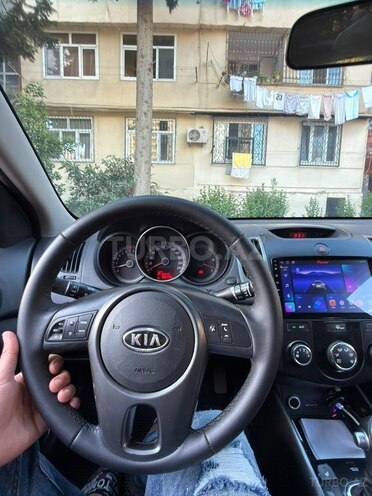 Kia Cerato-8