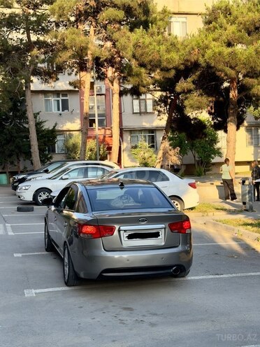 Kia Cerato-4