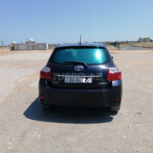 Toyota Auris-5