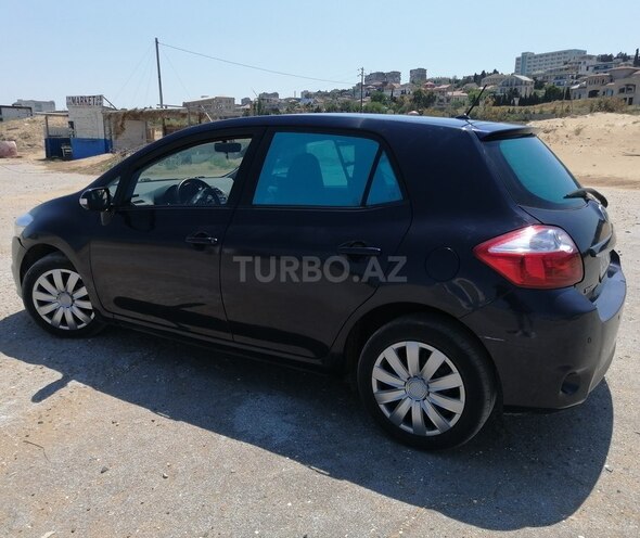 Toyota Auris-6