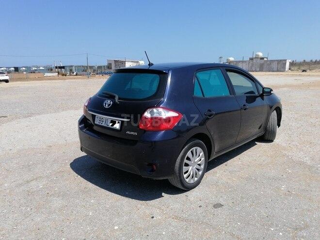Toyota Auris-3